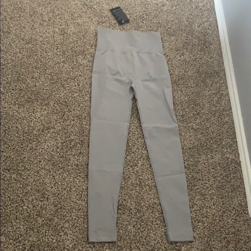 Seamless leggings